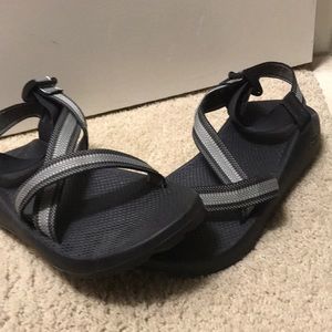 Mens chacos size 11